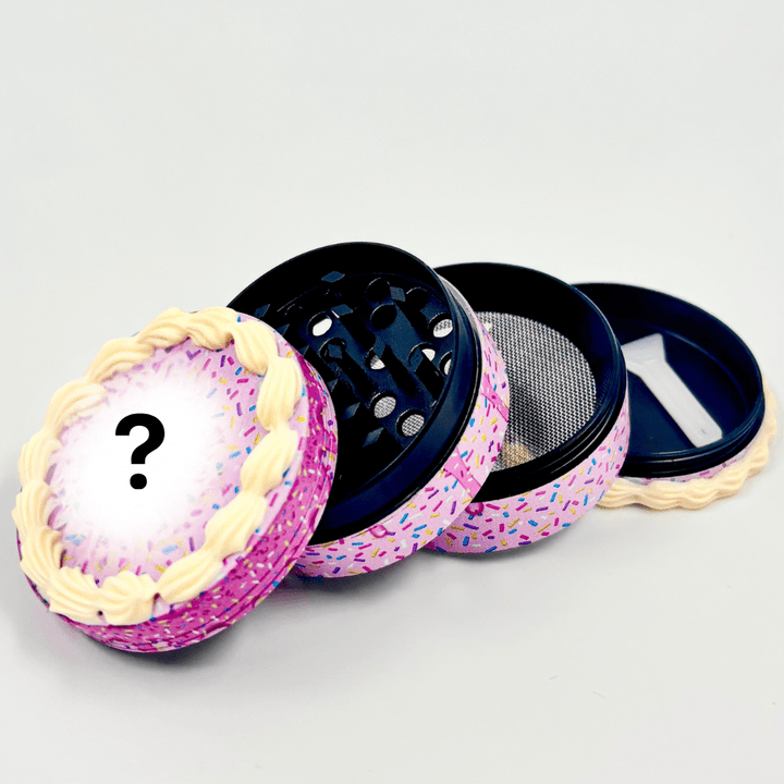 Fantastic Kitty 4-Piece Cake Design Grinder-50mm Morden Vape SuperStore and Cannabis Manitoba Canada