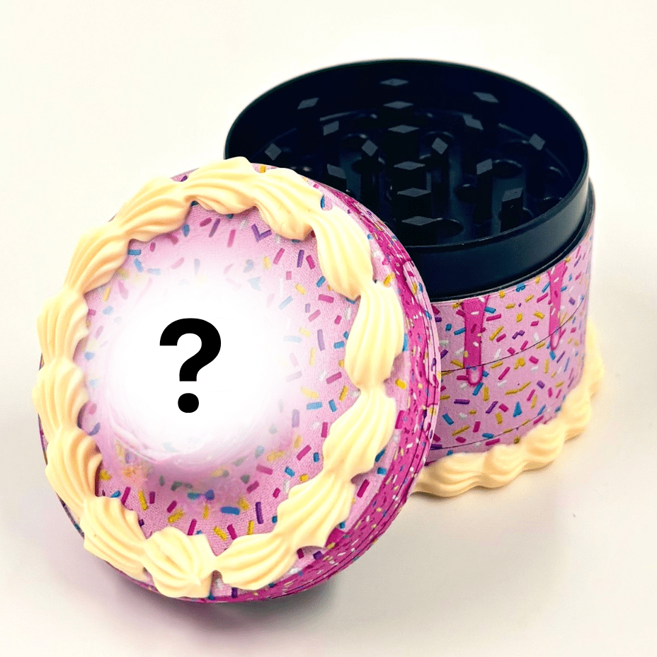 Fantastic Kitty 4-Piece Cake Design Grinder-50mm Morden Vape SuperStore and Cannabis Manitoba Canada