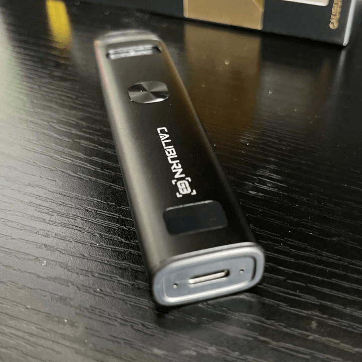 Uwell Caliburn G3 Pod Kit-25w Silver Morden Vape SuperStore and Cannabis Manitoba Canada
